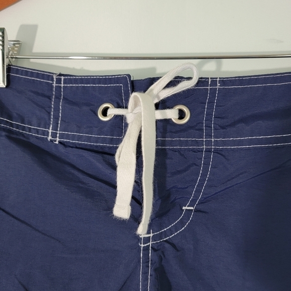 Tommy Bahama Women's Navy Blue Nylon Cargo Short Size XS Drawstring Side Pockets - Picture 2 of 9